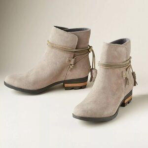 🖤 SOREL 🖤 Farah Waterproof Suede Short Ankle Tassel Boots - BRAND NEW Womens 9.5